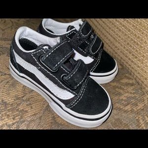 SZ 5 Toddler baby vans black